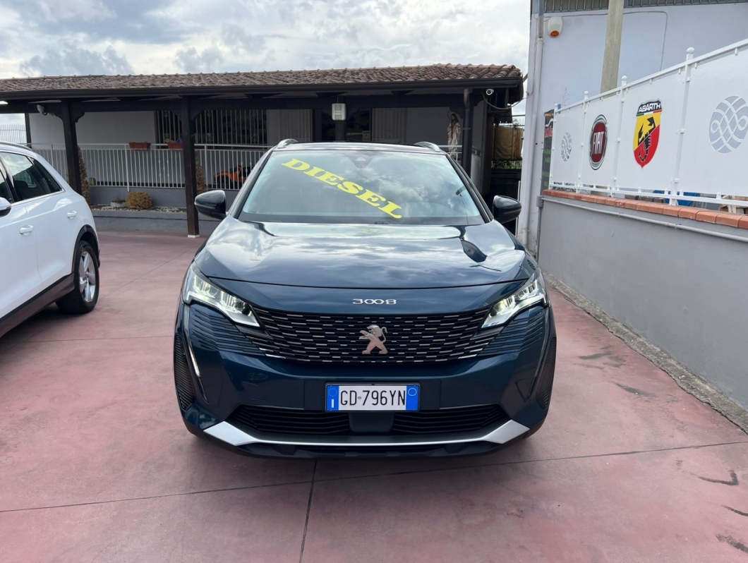 PEUGEOT 3008..